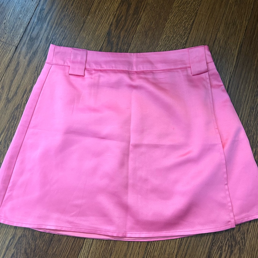 High-Rise Pink Mini Skirt with Belt Loop Detail